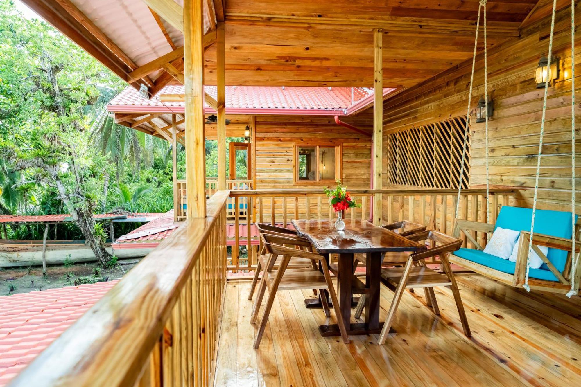 Casa Cayuco Eco-Adventure Lodge Бокас-дель-Торо Экстерьер фото